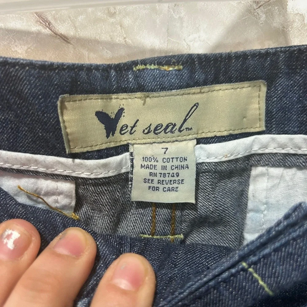 Wet Seal Denim Bermuda Shorts Womens Size 7 Dark Wash‎ Cuffed Pockets